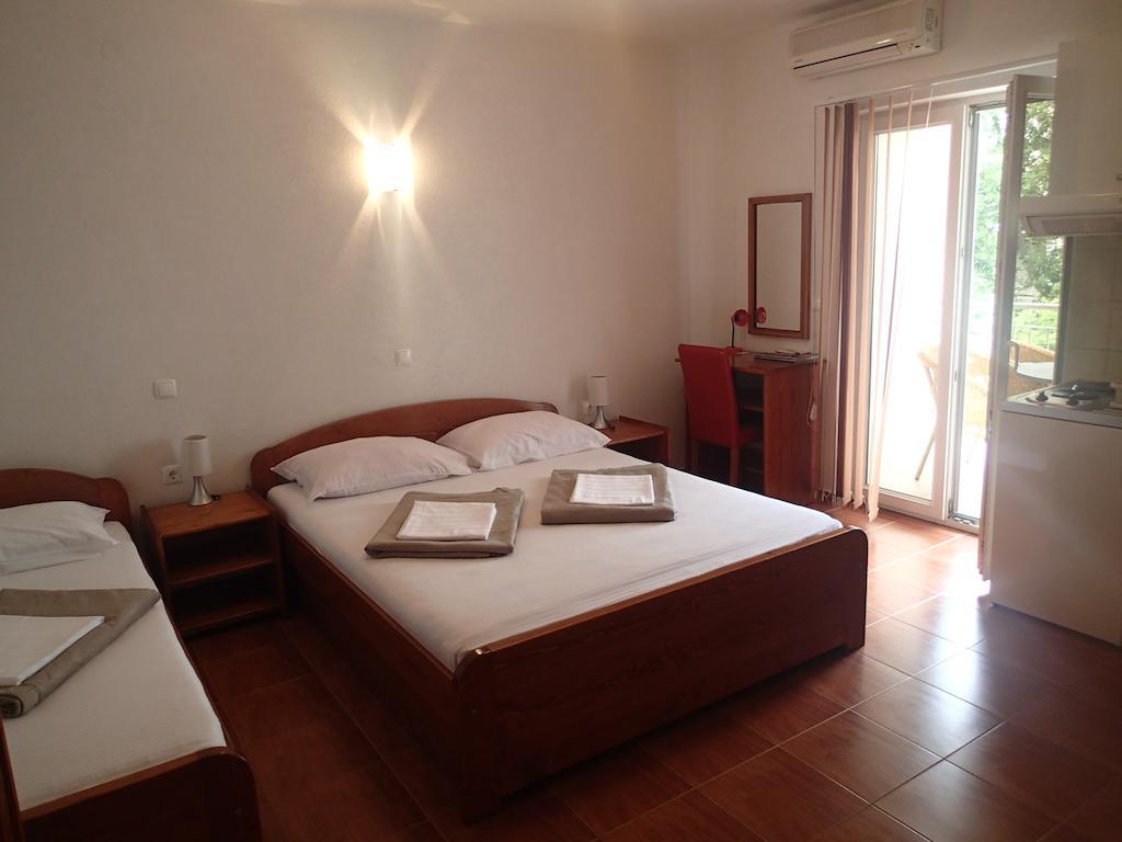 Villa Bosac Gradac  Rum bild
